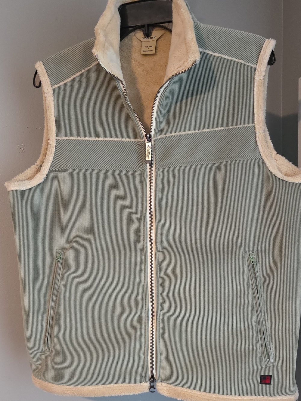 Woolrich Women's Light Sage Green Corduroy Sherpa Vest Size Large
